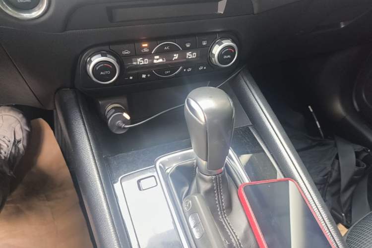 Used Mazda CX-5 2017 2.0L Automatic 2WD ZhiShang Trim China V Standard Gear Lever