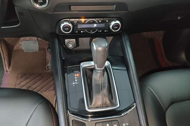 Used Mazda CX-5 2017 2.0L Automatic 2WD ZhiShang Trim China V Standard Gear Lever