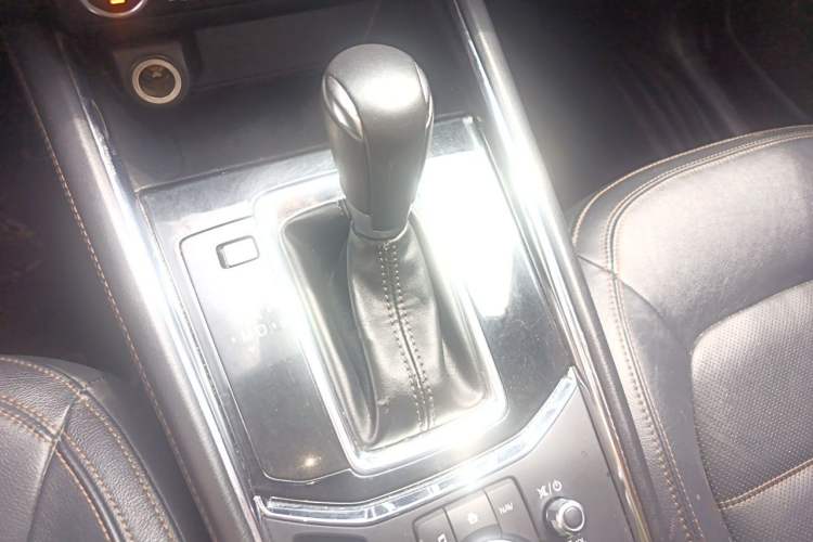 Used Mazda CX-5 2017 2.5L Automatic 4x4 ZhiZun Version China V Standard Gear Lever