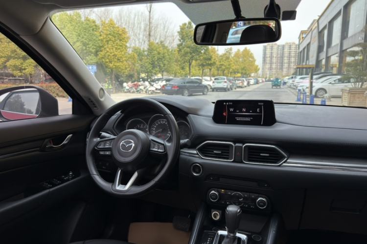 Used Mazda CX-5 2017 2.0L Automatic 2WD Smart Enjoyment Version China VI Standard Interior 3