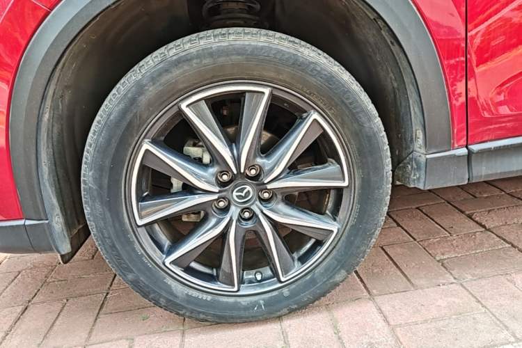 Used Mazda CX-5 2017 2.5L Automatic 4x4 ZhiZun Version China V Standard Left Front Wheel Hub