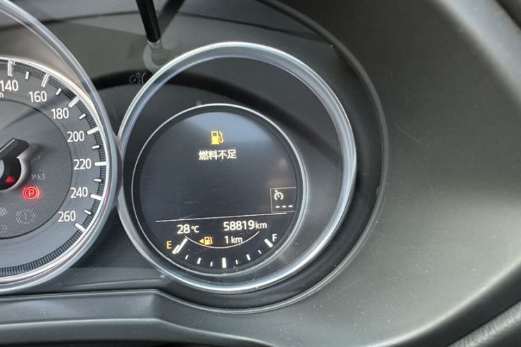 Used Mazda CX-5 2017 2.5L Automatic 2WD ZhiZun Version China V Standard Odometer Close Up