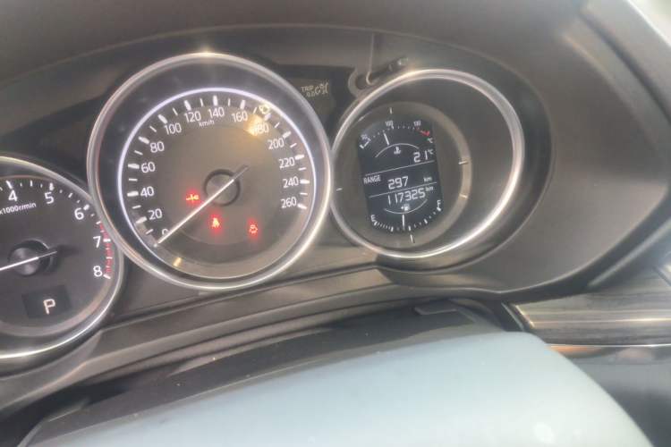 Used Mazda CX-5 2017 2.0L Automatic 2WD Smart Enjoyment Version China VI Standard Odometer Close Up
