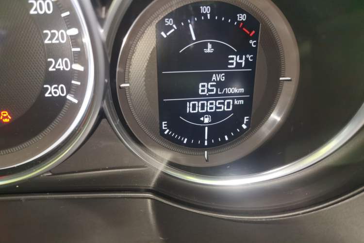 Used Mazda CX-5 2017 2.0L Automatic 2WD ZhiShang Trim China V Standard Odometer Close Up
