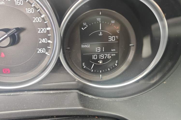 Used Mazda CX-5 2017 2.0L Automatic 2WD Smart Enjoyment Version China VI Standard Odometer Close Up