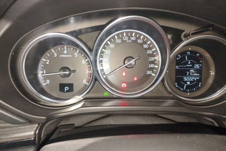 Used Mazda CX-5 2017 2.0L Automatic 2WD Smart Enjoyment Version China V Standard Odometer Close Up