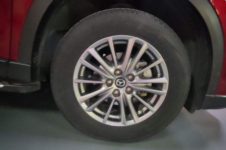 Used Mazda CX-5 2017 2.0L Automatic 2WD ZhiShang Trim China V Standard Right Front Wheel Hub