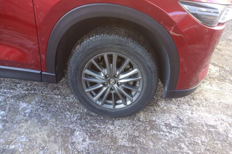 Used Mazda CX-5 2017 2.0L Automatic 2WD ZhiShang Trim China V Standard Right Front Wheel Hub