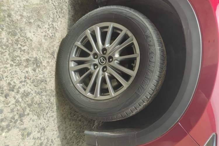 Used Mazda CX-5 2017 2.0L Automatic 2WD ZhiShang Trim China VI Standard Right Front Wheel Hub