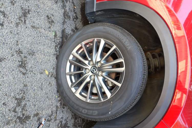 Used Mazda CX-5 2017 2.0L Automatic 2WD Smart Enjoyment Version China VI Standard Right Front Wheel Hub