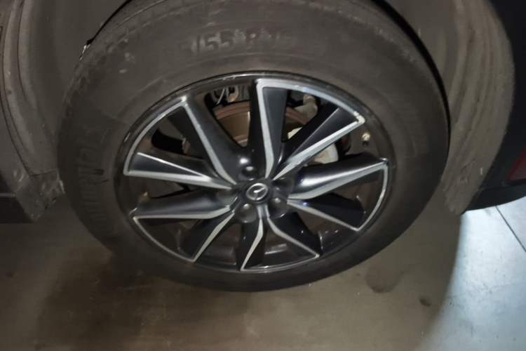 Used Mazda CX-5 2017 2.5L Automatic 2WD ZhiZun Version China V Standard Right Front Wheel Hub