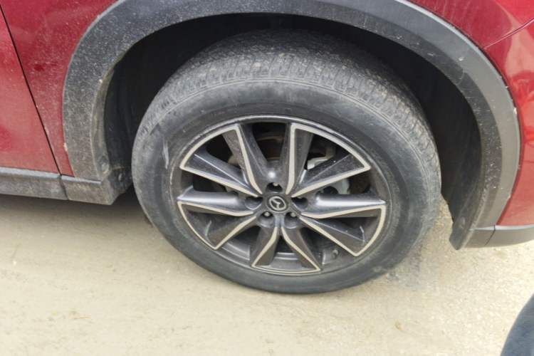 Used Mazda CX-5 2017 2.5L Automatic 2WD ZhiZun Version China VI Standard Right Front Wheel Hub