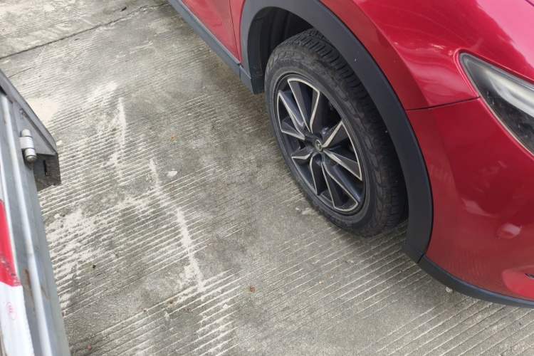 Used Mazda CX-5 2017 2.5L Automatic 2WD ZhiZun Version China V Standard Right Front Wheel Hub