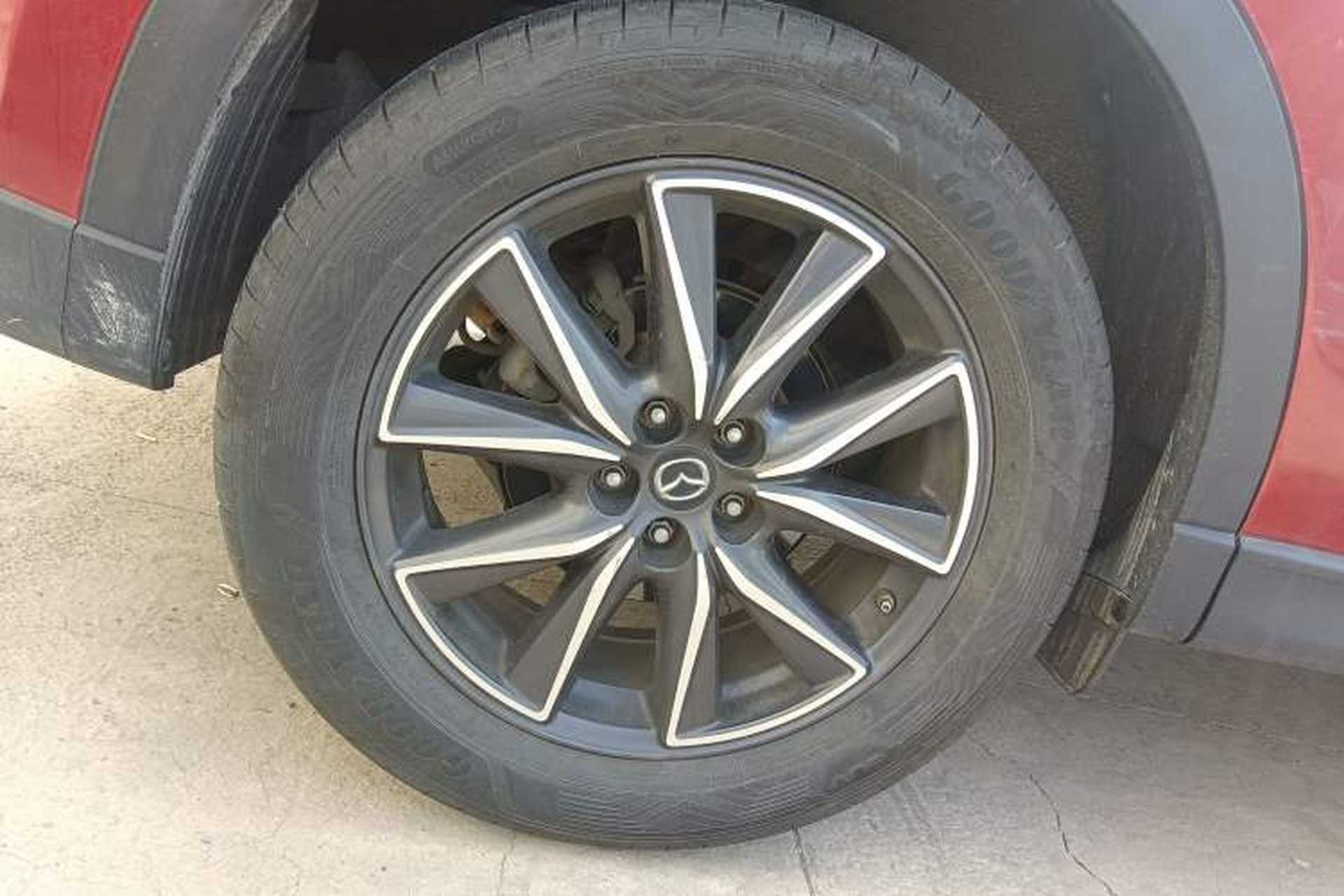 Used Mazda CX-5 2017 2.5L Automatic 2WD ZhiZun Version China V Standard Right Rear Wheel Hub