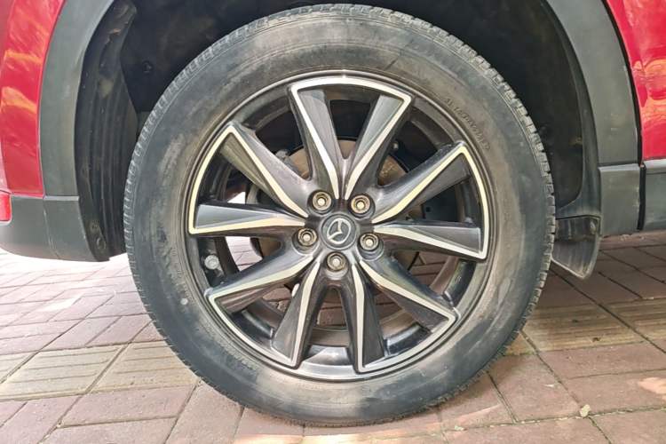 Used Mazda CX-5 2017 2.5L Automatic 4x4 ZhiZun Version China V Standard Right Rear Wheel Hub