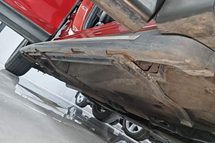 Used Mazda CX-5 2017 2.0L Automatic 2WD ZhiShang Trim China V Standard Right Side Sill