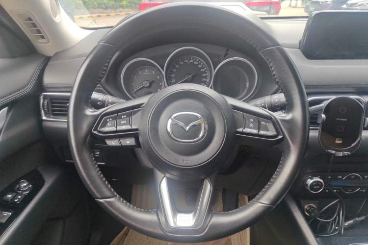 Used Mazda CX-5 2017 2.0L Automatic 2WD ZhiShang Trim China V Standard Steering Wheel