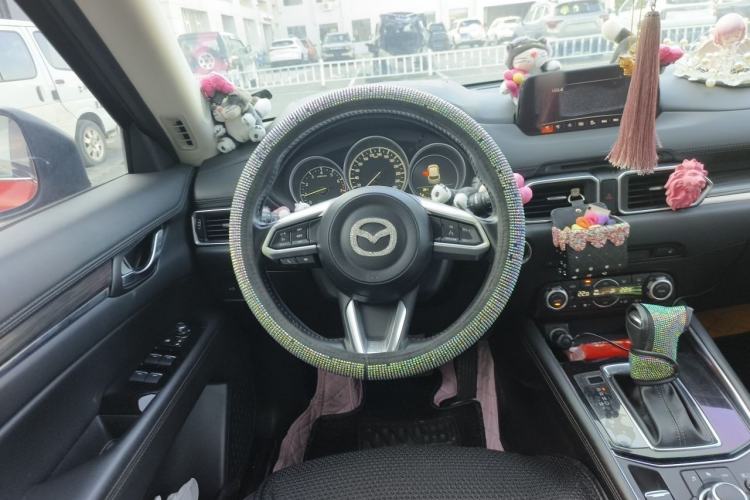 Used Mazda CX-5 2017 2.5L Automatic 4x4 ZhiZun Version China VI Standard Steering Wheel
