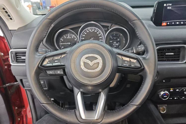 Used Mazda CX-5 2017 2.0L Automatic 2WD Smart Enjoyment Version China VI Standard Steering Wheel
