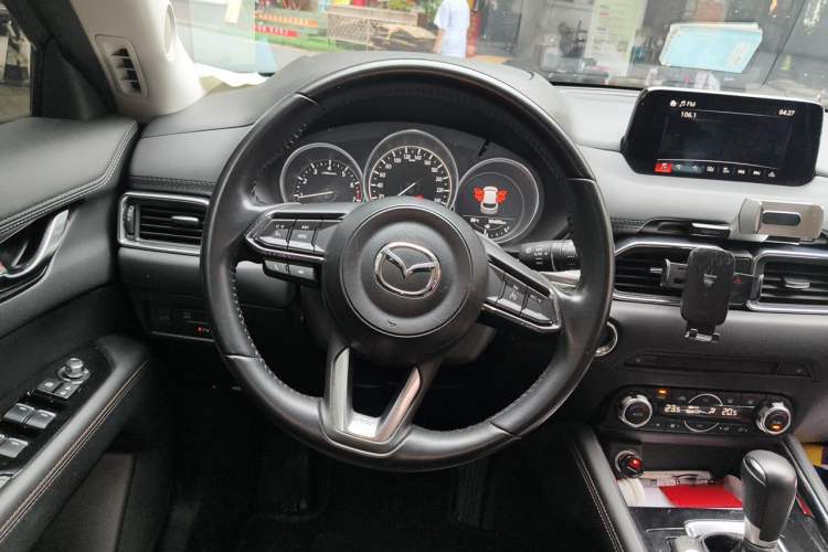 Used Mazda CX-5 2017 2.5L Automatic 2WD ZhiZun Version China V Standard Steering Wheel