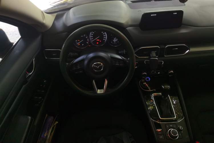 Used Mazda CX-5 2017 2.0L Automatic 2WD ZhiShang Trim China V Standard Steering Wheel