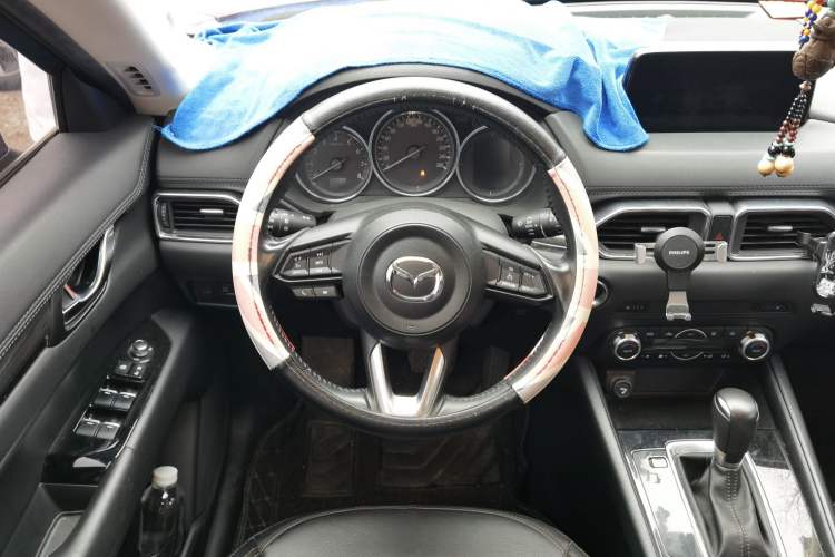 Used Mazda CX-5 2017 2.0L Automatic 2WD Smart Enjoyment Version China V Standard Steering Wheel