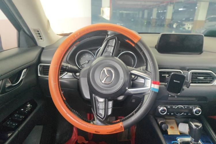 Used Mazda CX-5 2017 2.0L Automatic 2WD ZhiShang Trim China VI Standard Steering Wheel