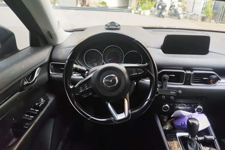 Used Mazda CX-5 2017 2.0L Automatic 2WD Smart Enjoyment Version China VI Standard Steering Wheel