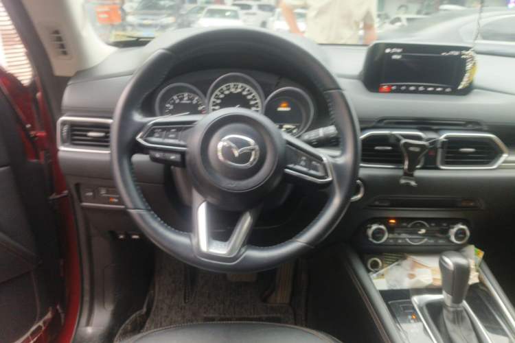 Used Mazda CX-5 2017 2.5L Automatic 2WD ZhiZun Version China VI Standard Steering Wheel