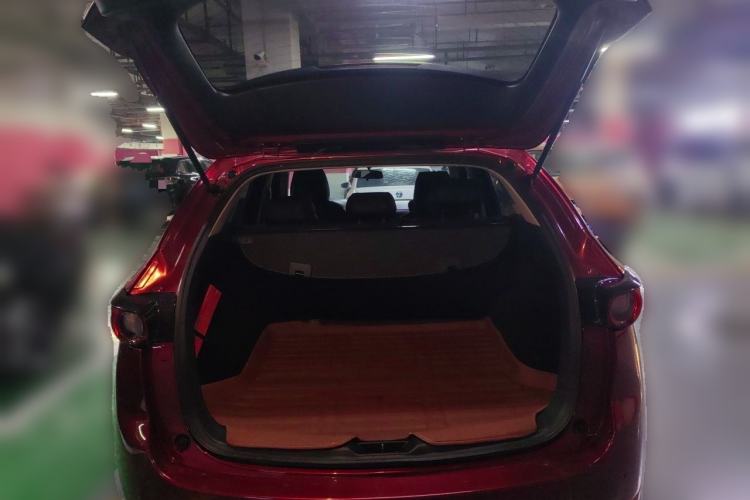 Used Mazda CX-5 2017 2.0L Automatic 2WD ZhiShang Trim China V Standard Trunk