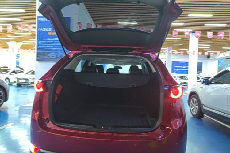 Used Mazda CX-5 2017 2.0L Automatic 2WD ZhiShang Trim China V Standard Trunk