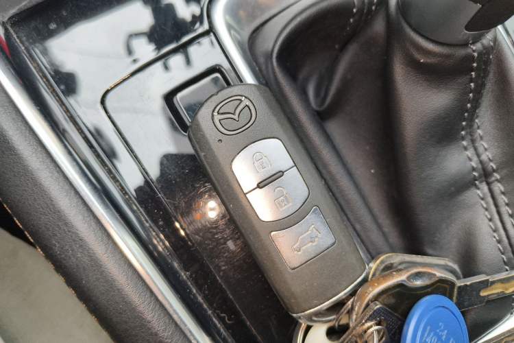 Used Mazda CX-5 2017 2.5L Automatic 2WD ZhiZun Version China V Standard Vehicle Key