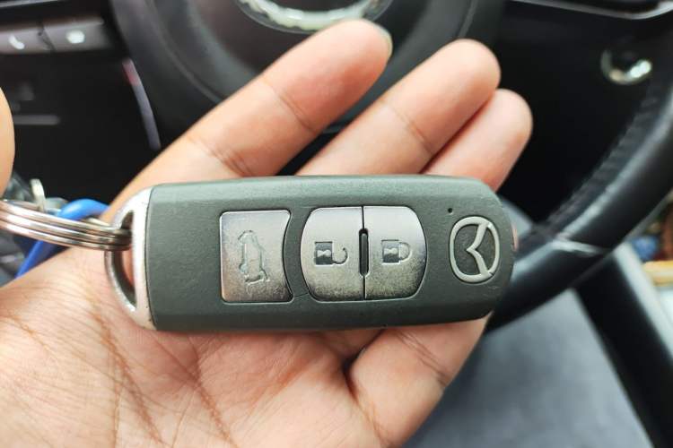 Used Mazda CX-5 2017 2.0L Automatic 2WD Smart Enjoyment Version China V Standard Vehicle Key