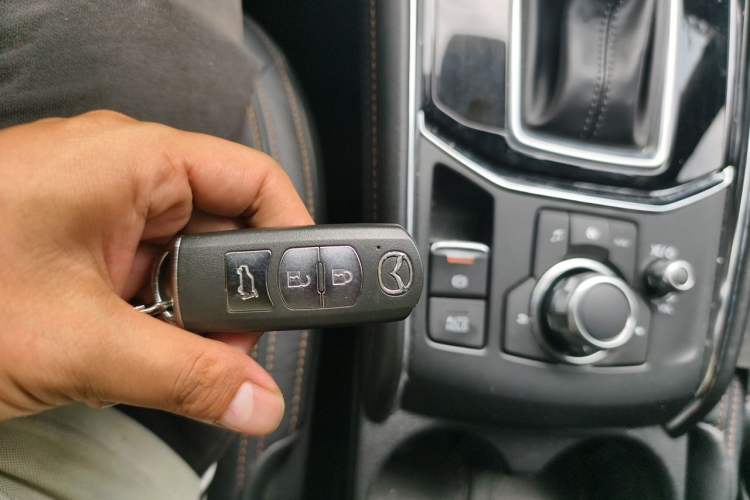 Used Mazda CX-5 2017 2.5L Automatic 4x4 Flagship Version China V Standard Vehicle Key