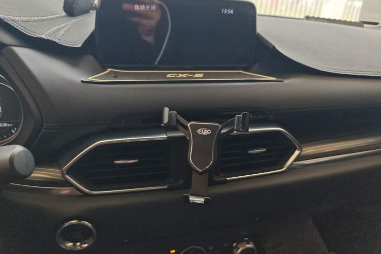 Used Mazda CX-5 2017 2.5L Automatic 4x4 Flagship Version China VI Standard Audio And AC Panel
