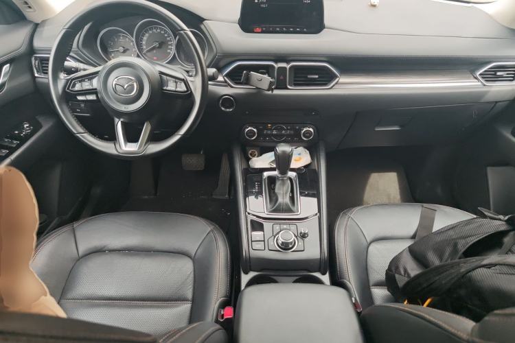 Used Mazda CX-5 2017 2.0L Automatic 2WD Smart Enjoyment Version China VI Standard Center Console