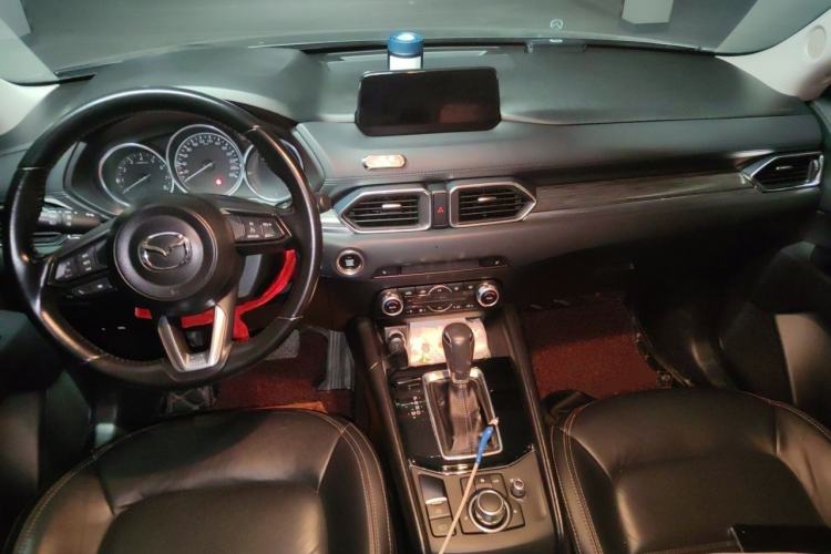 Used Mazda CX-5 2017 2.0L Automatic 2WD Smart Enjoyment Version China VI Standard Center Console