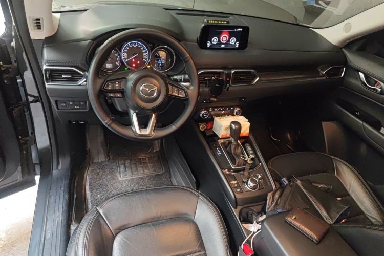 Used Mazda CX-5 2017 2.0L Automatic 2WD Smart Enjoyment Version China VI Standard Center Console