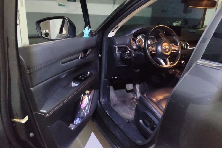 Used Mazda CX-5 2017 2.5L Automatic 4x4 Flagship Version China V Standard Driver Seat