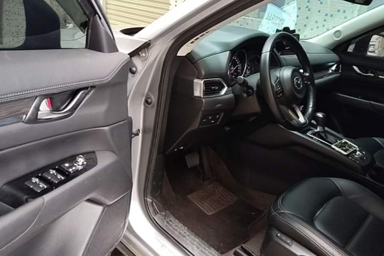 Used Mazda CX-5 2017 2.0L Automatic 2WD Smart Enjoyment Version China V Standard Driver Seat