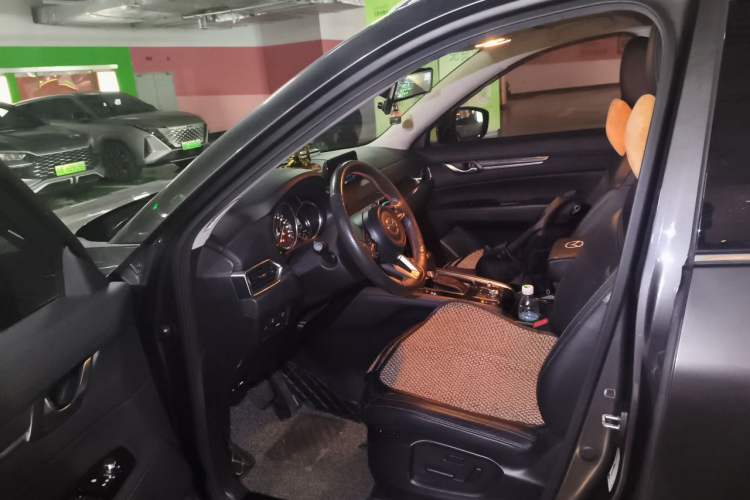 Used Mazda CX-5 2017 2.5L Automatic 2WD ZhiZun Version China VI Standard Driver Seat