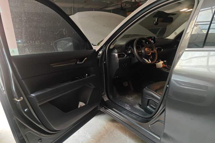 Used Mazda CX-5 2017 2.0L Automatic 2WD Smart Enjoyment Version China VI Standard Driver Seat