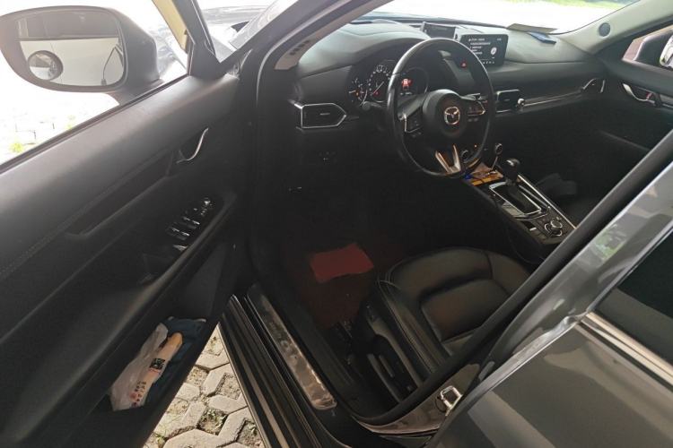 Used Mazda CX-5 2017 2.5L Automatic 4x4 Flagship Version China V Standard Driver Seat