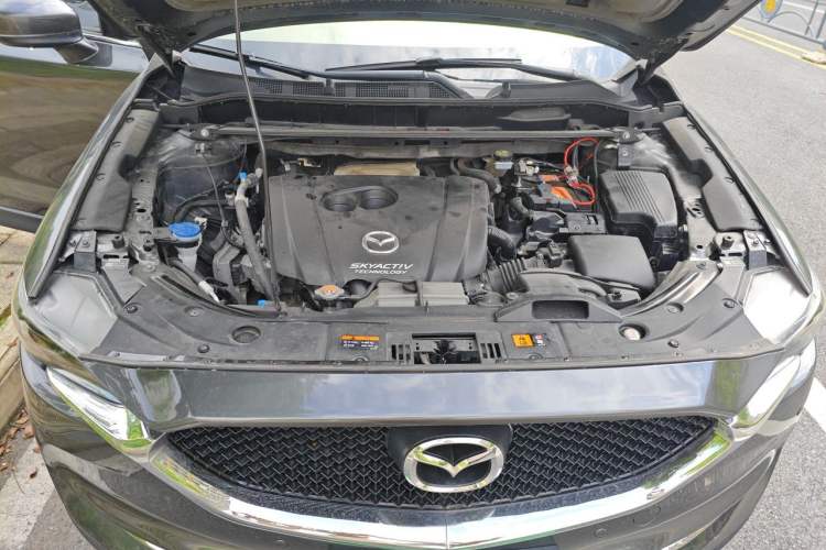 Used Mazda CX-5 2017 2.0L Automatic 2WD Smart Enjoyment Version China V Standard Engine Bay