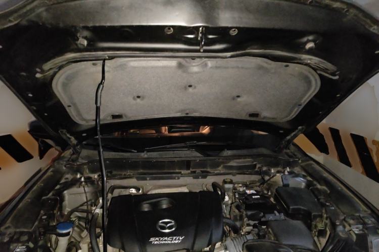 Used Mazda CX-5 2017 2.0L Automatic 2WD ZhiShang Trim China V Standard Engine Bay