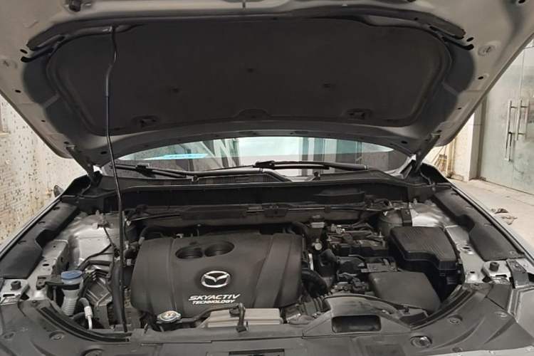 Used Mazda CX-5 2017 2.0L Automatic 2WD Smart Enjoyment Version China V Standard Engine Bay