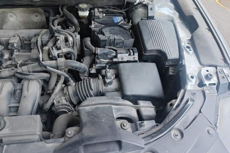 Used Mazda CX-5 2017 2.0L Automatic 2WD ZhiShang Trim China V Standard Engine Bay Left
