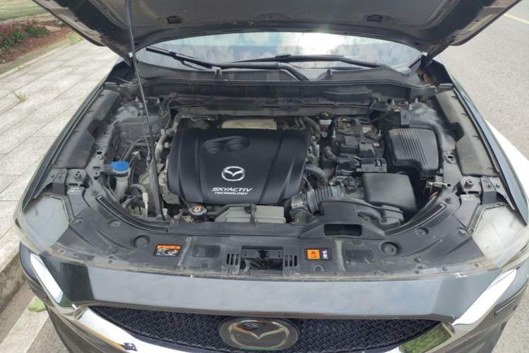Used Mazda CX-5 2017 2.5L Automatic 4x4 Flagship Version China V Standard Engine Bay