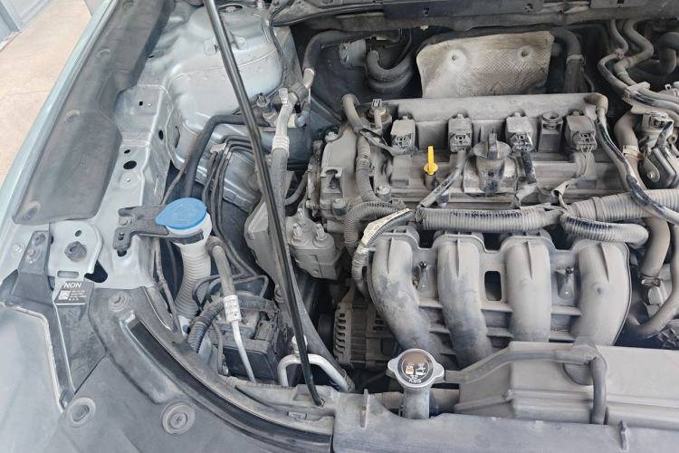 Used Mazda CX-5 2017 2.0L Automatic 2WD ZhiShang Trim China V Standard Engine Bay Right