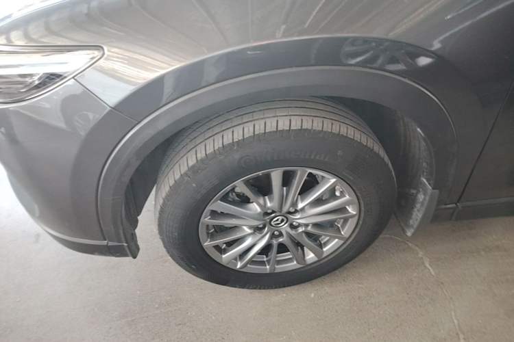 Used Mazda CX-5 2017 2.0L Automatic 2WD ZhiShang Trim China V Standard Exterior 2